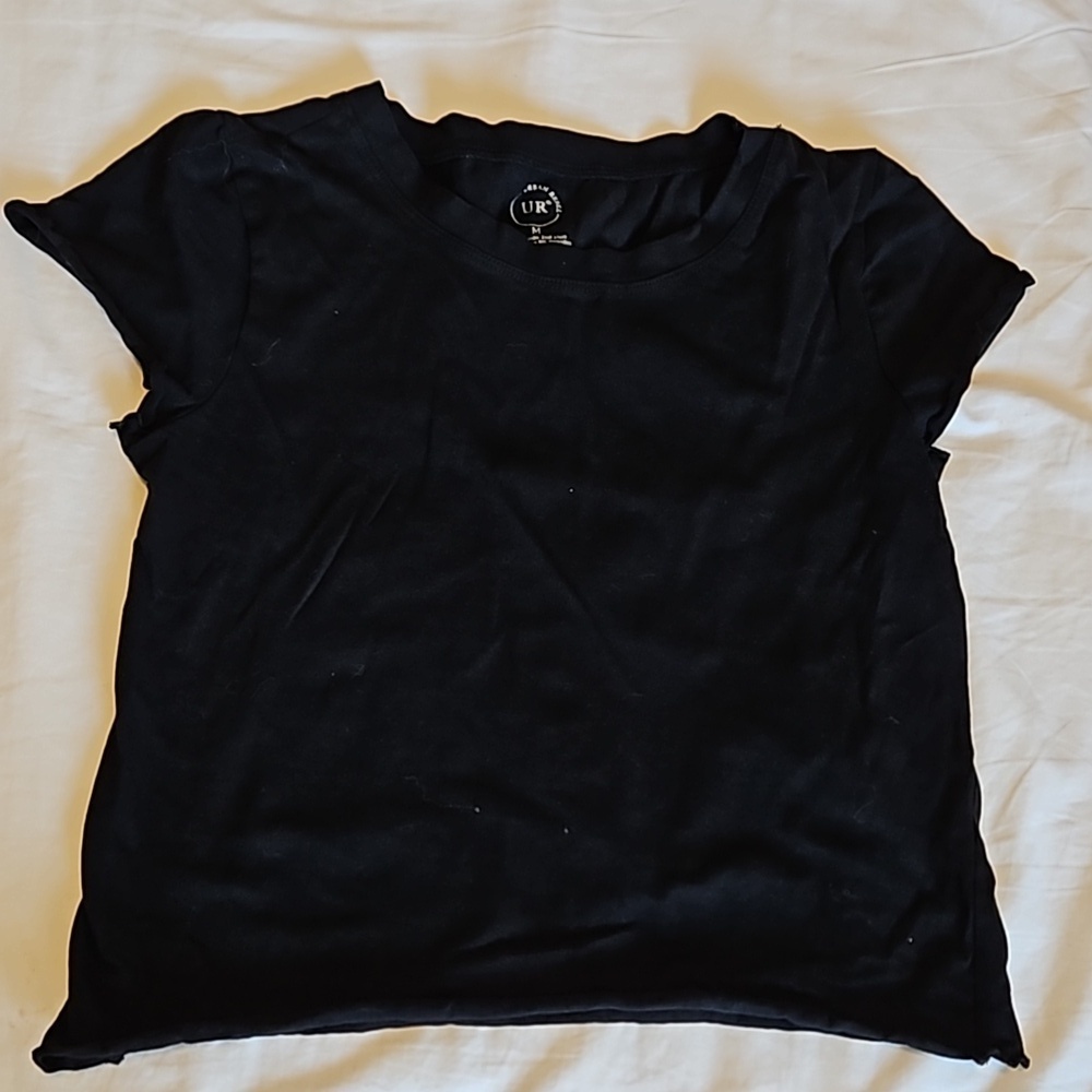 🩴 Basic Black Cropped Tee Size M